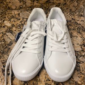 Náutica shoes size 9